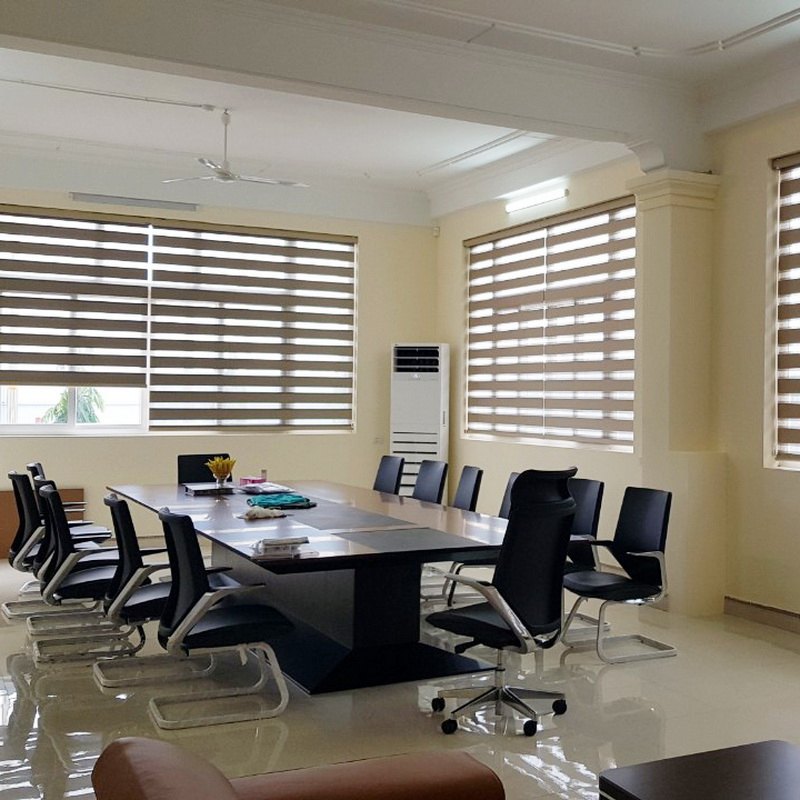 Rèm cầu vồng văn phòng công ty