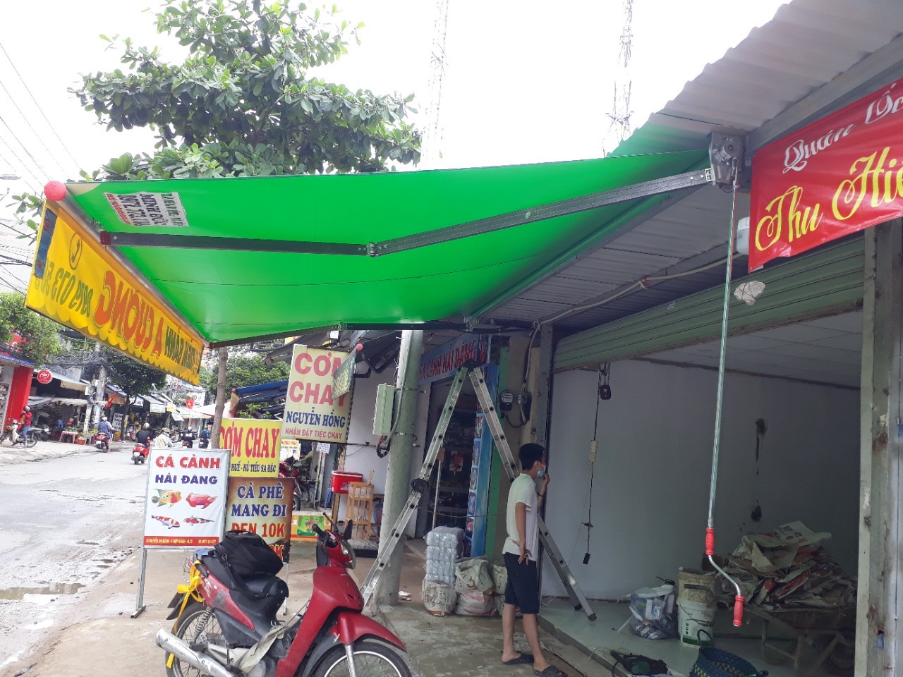 Bạt cuốn tay quay