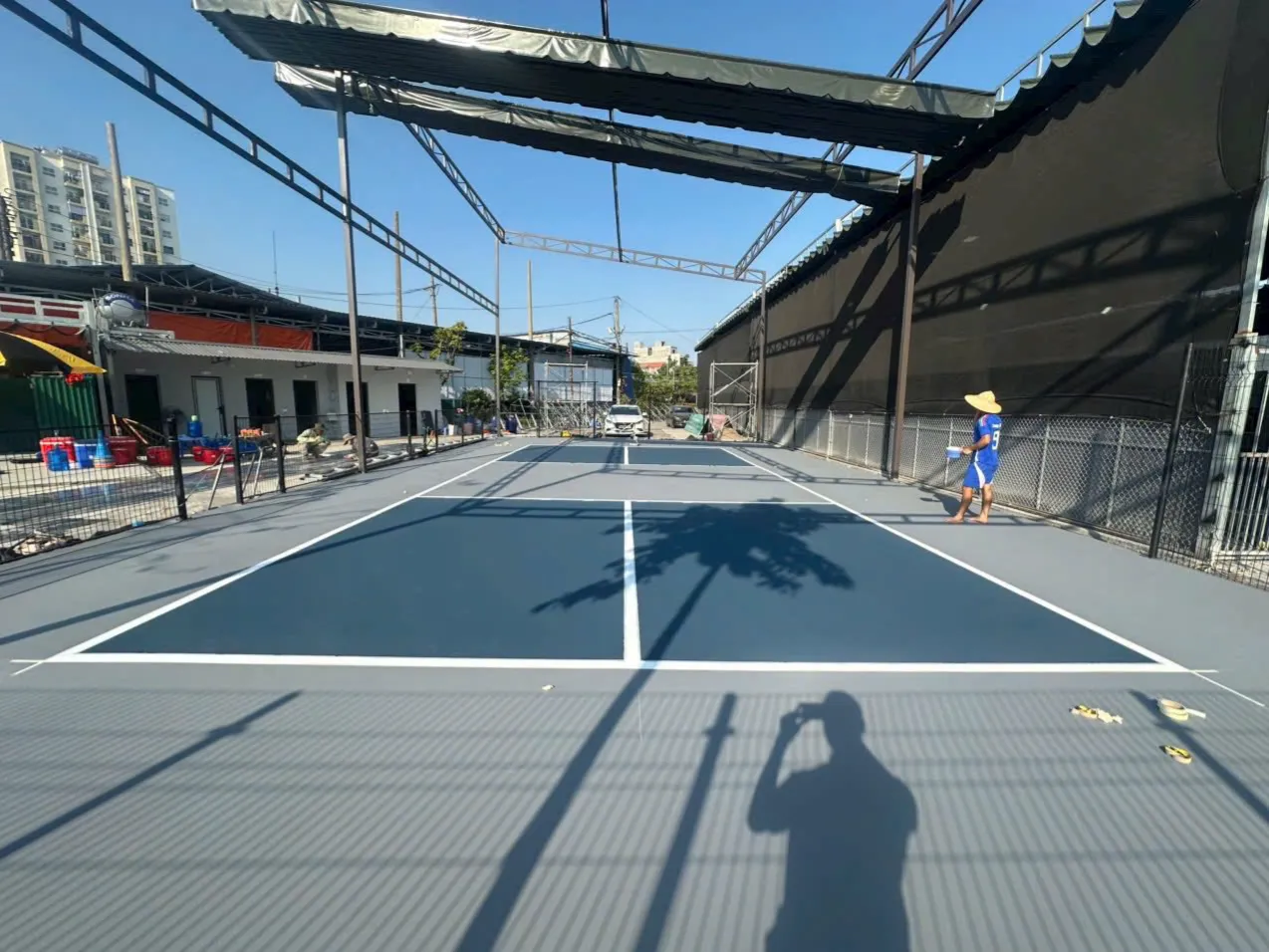 Báo gái thi công sân Pickleball tại Lâm Đồng