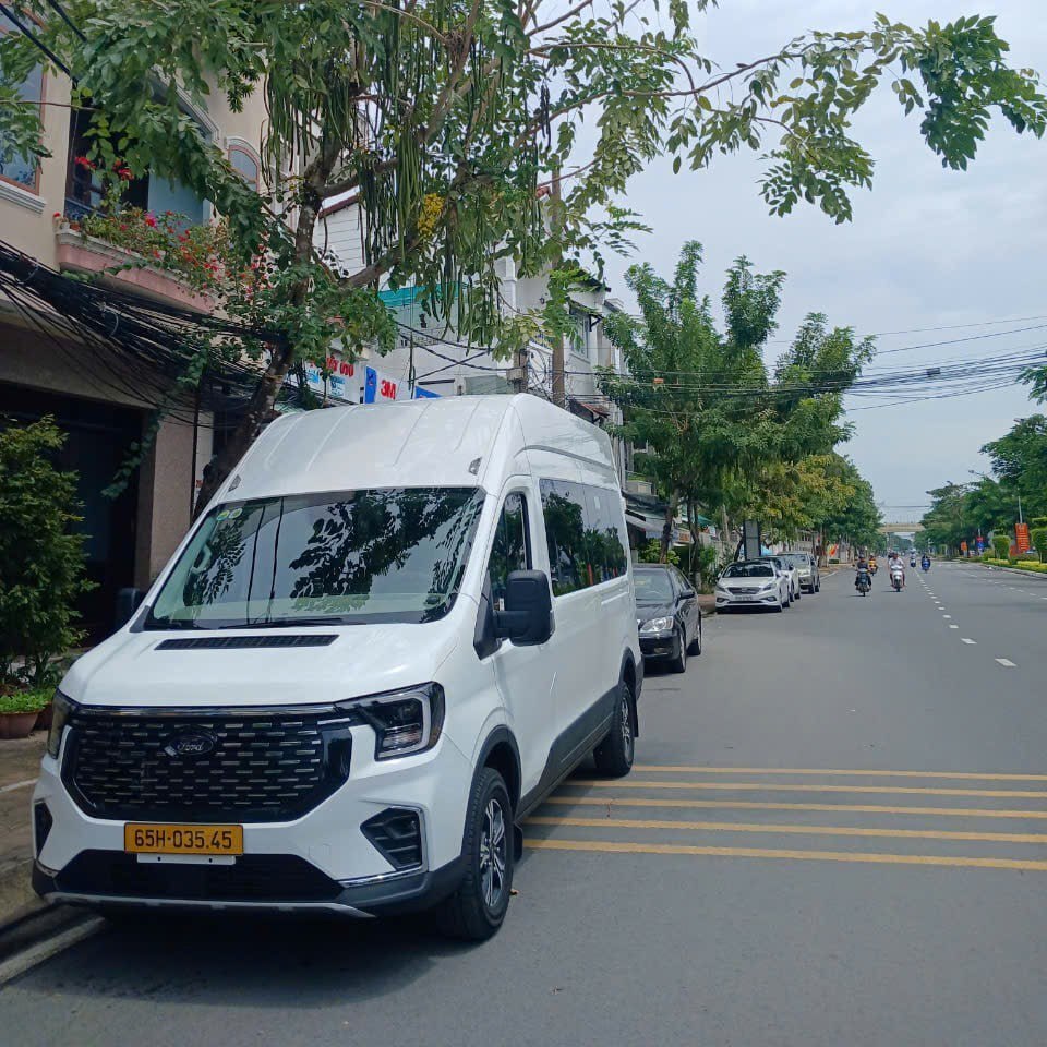 Dịch vụ thuê xe 16 chỗ tại sân bay Cần Thơ