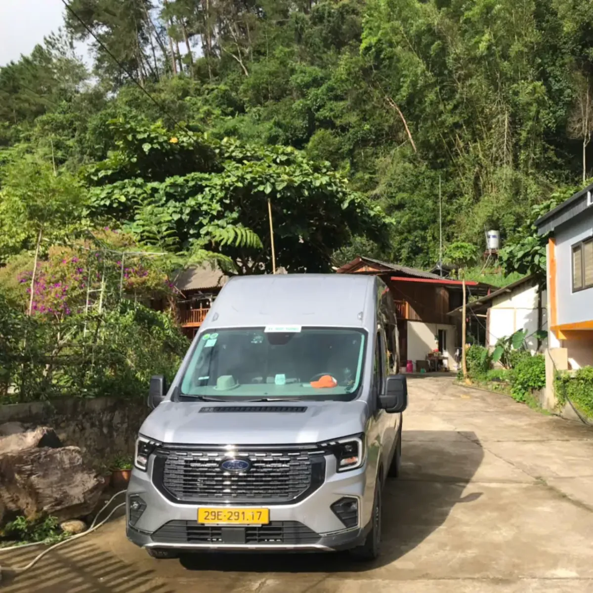 Dịch vụ thuê xe 16 chỗ tại sân bay Cát Bi, Hải Phòng