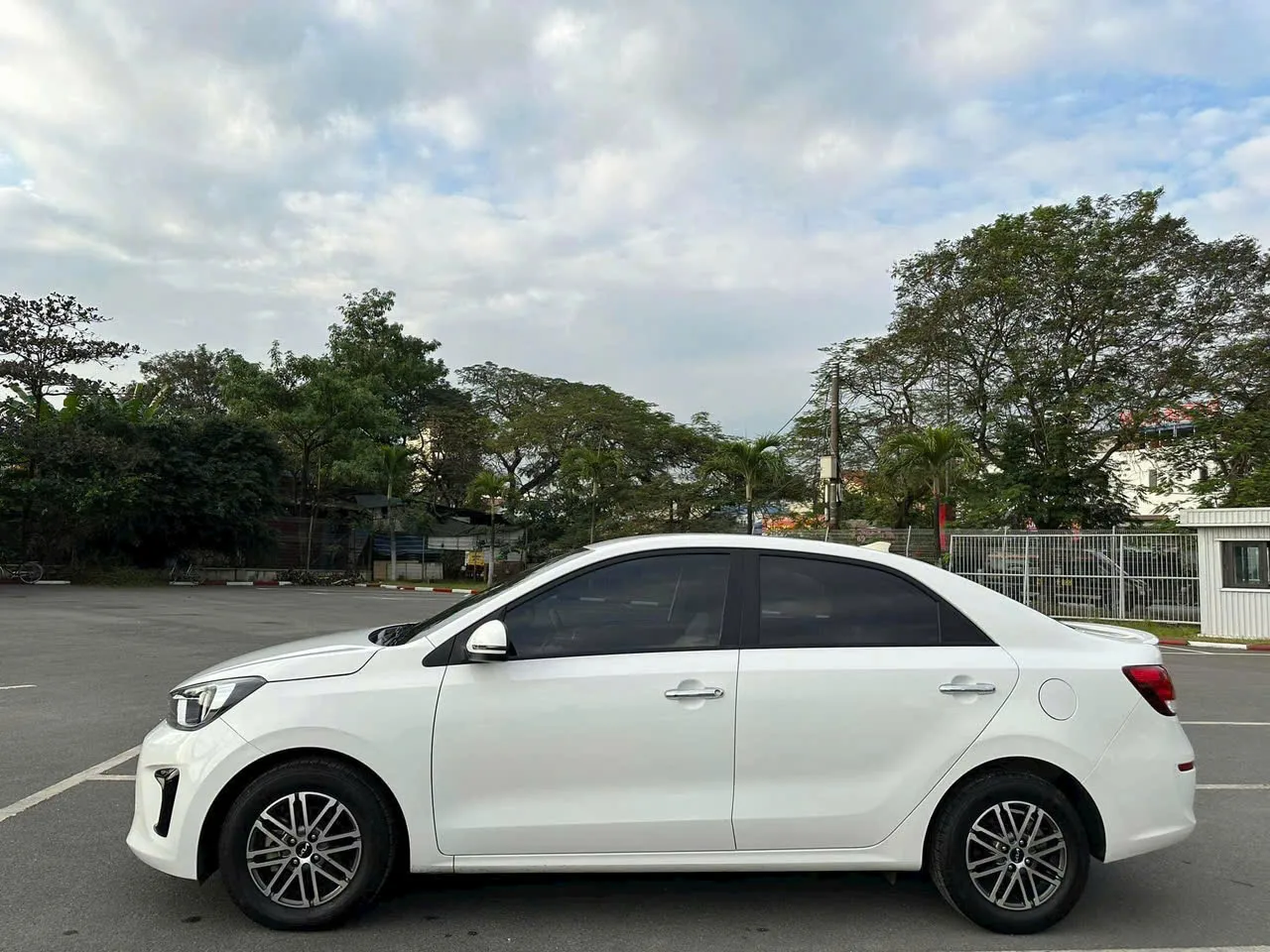 Thuê xe 4 chỗ, 7 chỗ tại Quảng Trị xe mới chất lượng cao